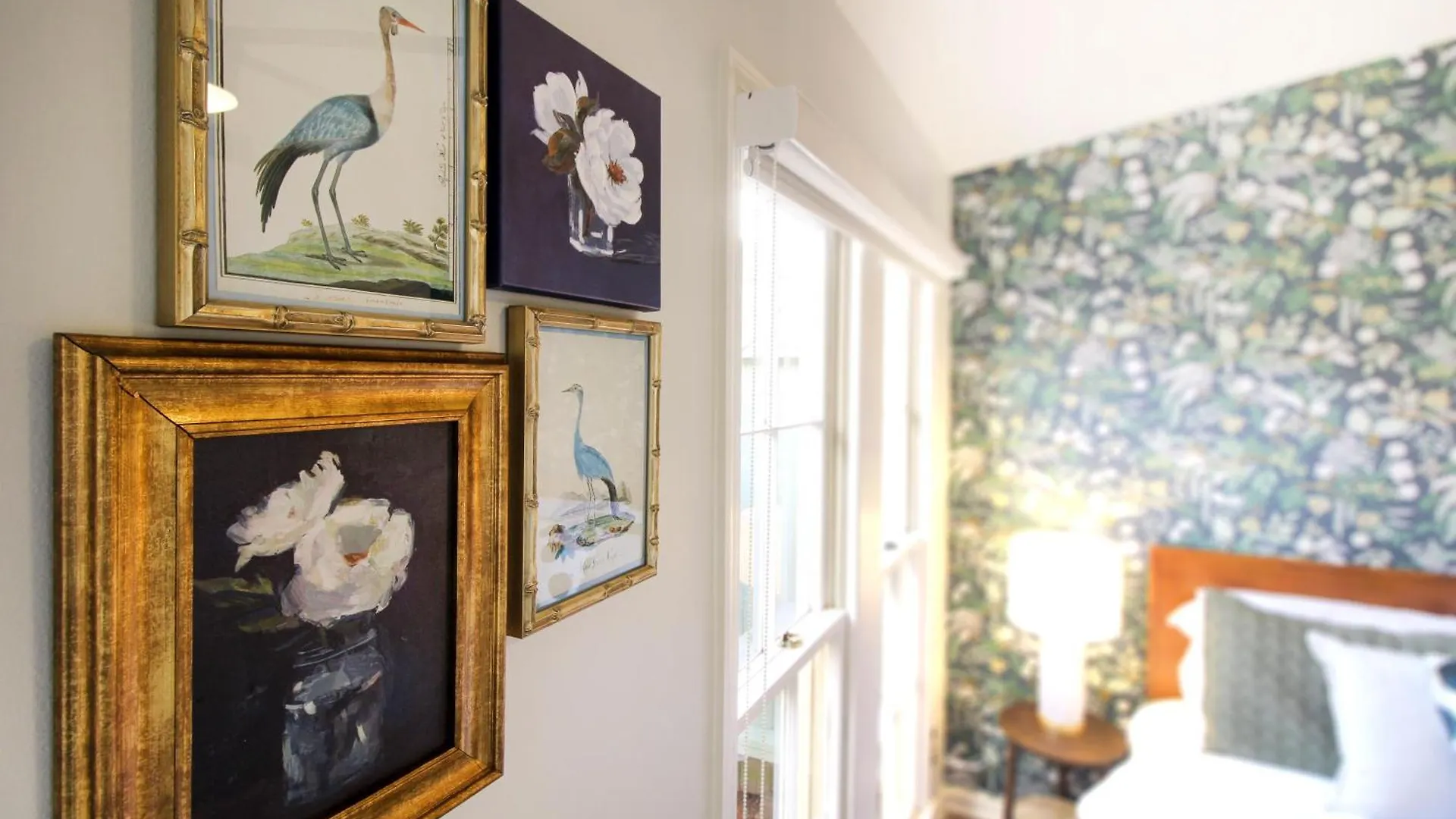Private Patio Retreat In Charming Downtown Apartment Savannah