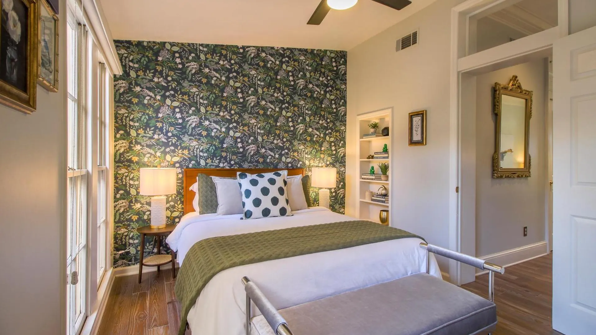 Private Patio Retreat In Charming Downtown Apartment Savannah United States