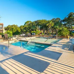 Island Club 141 Apartment
